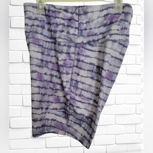 Vogo Athletica Purple & White Legging Shorts